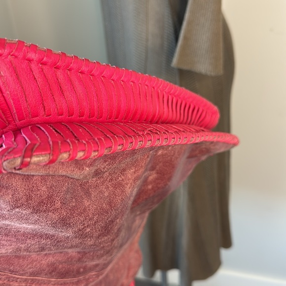 Like New Elliott Lucca Leather Bag Purse - Picture 11 of 11